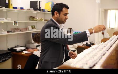 Hôpital homéopathique Royal London... DR. Raj Sharma pic David Sandison Banque D'Images