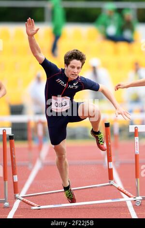 Clément Ducos rivalise et tombe en athlétisme hommes 400m haies pendant le Festival olympique de la Jeunesse européenne 2017 à Gyor, Hongrie, jour 5, le 27 juillet 2017 - photo Philippe Millereau / KMSP / DPPI Banque D'Images