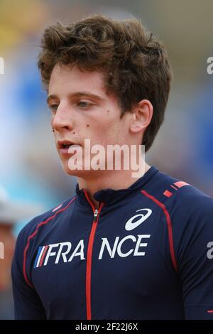 Clément Ducos rivalise et tombe en athlétisme hommes 400m haies pendant le Festival olympique de la Jeunesse européenne 2017 à Gyor, Hongrie, jour 5, le 27 juillet 2017 - photo Philippe Millereau / KMSP / DPPI Banque D'Images