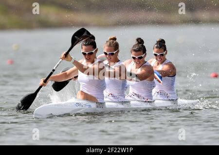 Sarah Guyot, Manon Hostens, Sarah Troel et Lea Jamelot de France concourent en K4 femmes 500 m lors des Championnats du monde de Sprint Canoe 2017 d'ICF à Racice, République Tchèque, jour 5, le 27 août 2017 - photo Jean-Marie Hervio / KMSP / DPPI Banque D'Images