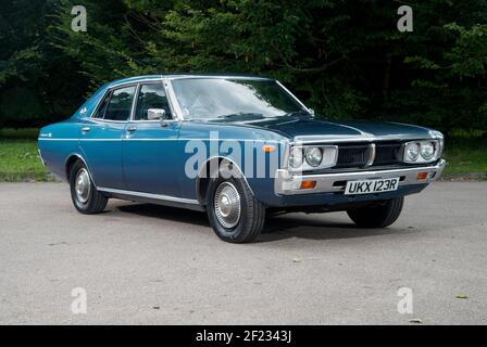 Berline japonaise 1977 Datsun 200L Banque D'Images