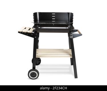 Barbecue portatif ouvert isolé sur fond blanc. Banque D'Images
