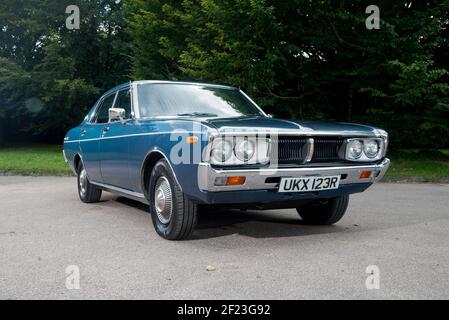 Berline japonaise 1977 Datsun 200L Banque D'Images