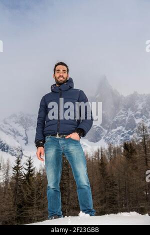 Le biathlète Martin Fourcade (FRA) pose, le 30 mars 2018, à Chamonix - photo Philippe Millereau et Stephane Kempinaire / KMSP / DPPI Banque D'Images