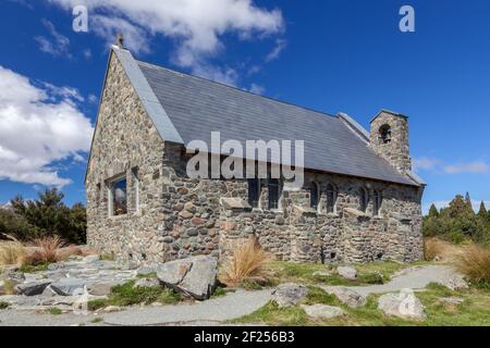 LAC TEKAPO, RÉGION DU MACKENZIE/NOUVELLE-ZÉLANDE - FÉVRIER 23 : Église du bon Berger au lac Tekapo en Nouvelle-Zélande, en février Banque D'Images