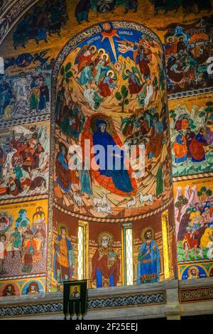 TARGU MURES, TRANSYLVANIE/ROUMANIE - SEPTEMBRE 17 : vue intérieure décorative de la cathédrale de l'Ascension à Targu Mures Transylvanie R. Banque D'Images