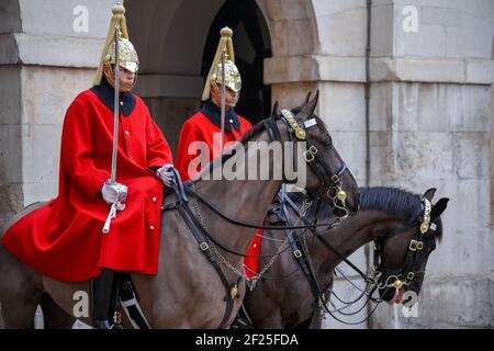 Des sauveteurs de la Household Cavalry Queens Banque D'Images