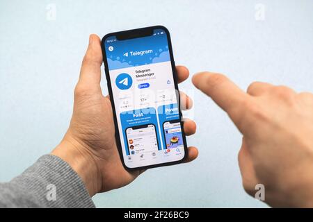 Kharkov, Ukraine - 9 mars 2021 : application de messagerie de télégramme à l'écran, application de chat, réseau social Banque D'Images