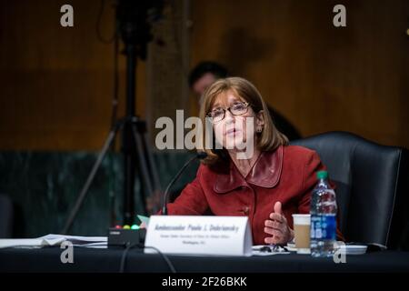 Washington, États-Unis d'Amérique. 10 mars 2021. L'Ambassadeur Paula J. Dobriansky, ancienne sous-secrétaire d'État aux Affaires mondiales, comparaît devant une audience du Comité sénatorial des relations étrangères pour examiner l'état de la démocratie dans le monde, dans l'édifice Dirksen du Bureau du Sénat à Washington, DC, le mercredi 10 mars 2021. Credit: Rod Lamkey/CNP | usage dans le monde crédit: dpa/Alay Live News Banque D'Images