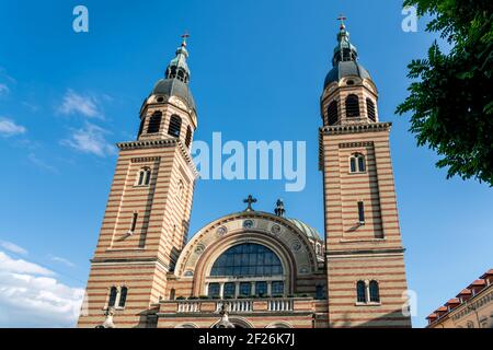 SIBIU, TRANSYLVANIE/ROUMANIE - SEPTEMBRE 16 : vue extérieure de la cathédrale Sainte-Trinité de Sibiu Transylvanie Roumanie sur Septem Banque D'Images