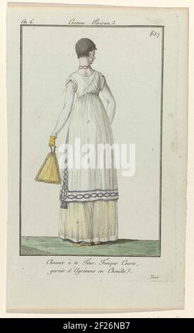 Journal des Dames et modes, Paris Costume, 16 septembre 1798, an 6, (62): Cheveux avec Titus (...).coupe de cheveux 'à la Titus'. Tunique courte, garnie d'une décoration chenille. Accessoires: collier, gant, réticule, bas, chaussures plates avec nez pointu. Selon la légende, cette performance est tirée à la vie dans 'Tivoli'. L'imprimé fait partie du magazine de mode Journal des Laden et des modes, publié par Sellèque, Paris, 1797-1839. Banque D'Images