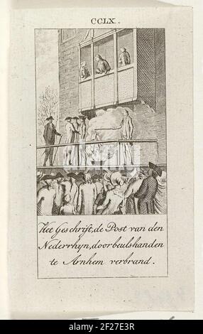 Exécution publique due à l'incinération d'une copie du magazine patriote de Post van den Neder-Rhijn, sur un échafaudage pour la vieille mairie d'Arnhem, le 22 avril 1786. L'action des opposants au magazine dans lequel la libération du meurtre a accusé le caporal de Douglas a été reconnu coupable. Monté en haut : CCLX. Banque D'Images