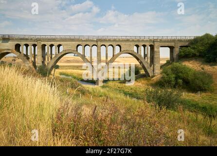 Rosalia Railroad Bridge. Le pont de chemin de fer en béton dans la vallée de Palouse. Rosalia, Washington, États-Unis. Banque D'Images