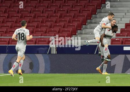 Madrid, Espagne. 10 mars 2021. Les joueurs de Athletic Bilbao célèbrent lors d'un match de football de la ligue espagnole entre l'Atlético Madrid et Athletic Bilbao à Madrid, Espagne, le 10 mars 2021. Crédit: Edward F. Peters/Xinhua/Alay Live News Banque D'Images