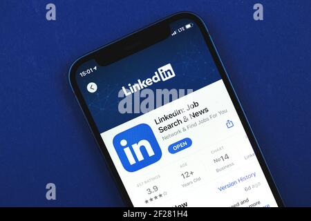 Kharkov, Ukraine - 9 mars 2021 : photo de gros plan de l'icône et du logo de l'application LinkedIn Banque D'Images