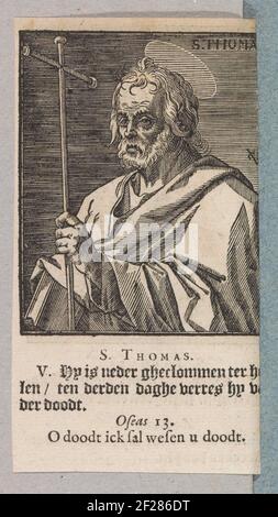 Apostel Tomas; S. Thomas; Christus, Maria en de twaalf appostelen.Apôtre Tomas, avec une croix et un livre. En outre, sous le numéro V., une légende en néerlandais avec une règle du credo et une ligne de texte de Hosea 13. L'impression fait partie d'un album. Banque D'Images