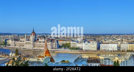 Vue sur le Parlement hongrois, Budapest, Hongrie Banque D'Images