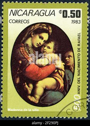 NICARAGUA - VERS 1983: Un timbre imprimé au Nicaragua, a montré la peinture de Raphaël - Madonna de la présidence, vers 1983 Banque D'Images