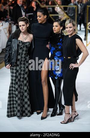 Londres, Royaume-Uni. 20 novembre 2019. Kristen Stewart, Ella Balinska, Naomi Scott et Elizabeth Banks participant à la première britannique de Charlie's Angels, Curzon Mayfair, Londres. Crédit : Scott Garfitt /Empics/Alay Live News Banque D'Images