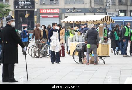 Milan, Italie. 11 mars 2021. Milan, Lady Gaga sur le film la casa di Gucci piazza Duomo Lady Gaga et Adam Driver sur le film la casa di Gucci, réalisé par Ridley Scott. Photo: Ensemble de film crédit: Agence de photo indépendante/Alamy Live News Banque D'Images