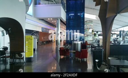 Dublin, Co. Dublin, Irlande - janvier 16 2021 : terminal 2 de l'aéroport de Dublin, espaces vides aucune personne pendant le confinement du virus corona, termin d'aéroport déserté Banque D'Images