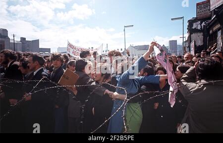 BELFAST, ROYAUME-UNI - OCTOBRE 1981. Démonstration de grévistes de la faim à Belfast Ouest pendant les troubles, Irlande du Nord, années 1980 Banque D'Images