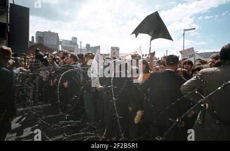 BELFAST, ROYAUME-UNI - OCTOBRE 1981. Démonstration de grévistes de la faim à Belfast Ouest pendant les troubles, Irlande du Nord, années 1980 Banque D'Images