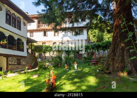Monastère médiéval d'Osenovlag dédié à Sainte Marie, connu sous le nom de Monastère des sept Thrones, région de Sofia, Bulgarie Banque D'Images