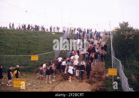 Arrivées au festival Homelands 2001, Matterley Bowl, Winchester, Hampshire, Angleterre, Royaume-Uni. Banque D'Images