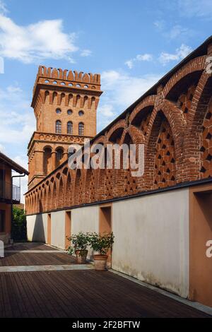 Pollenzo, Italie - 12 juin 2020: Vue extérieure du château de Pollenzo, italie, le 12 2020 juin; également connu pour son université de science gastronomique Banque D'Images