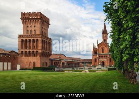 Pollenzo, Italie - 12 juin 2020: Vue extérieure du château de Pollenzo, italie, le 12 2020 juin; également connu pour son université de science gastronomique Banque D'Images