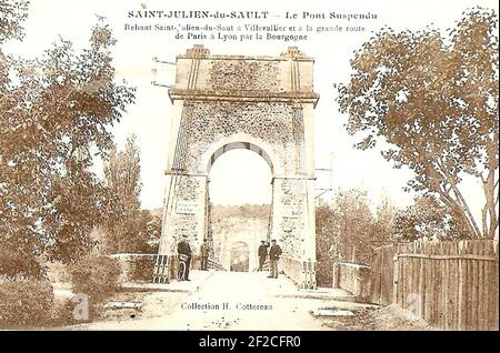 Pont suspendu de saint julien du sault (yonne) France. Banque D'Images