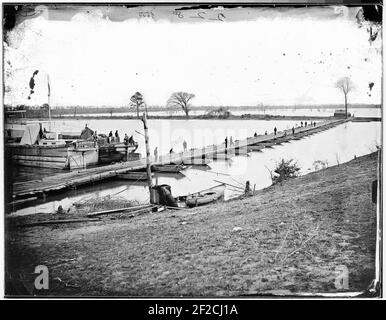 Pont ponton sur la rivière James (4166024155). Banque D'Images