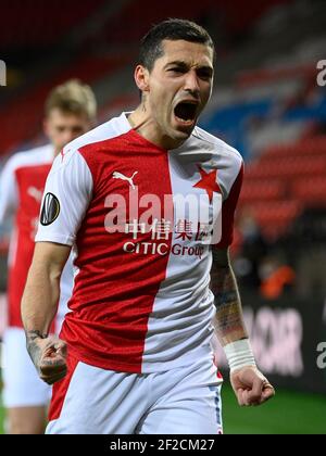 Prague, République tchèque. 11 mars 2021. Nicolae Stanciu de Slavia célèbre son but d'ouverture en action lors de la huitième finale du match d'ouverture de la Ligue européenne de football SK Slavia Praha vs Glasgow Rangers à Prague, République tchèque, le 11 mars 2021. Crédit : Ondrej Deml/CTK photo/Alay Live News Banque D'Images