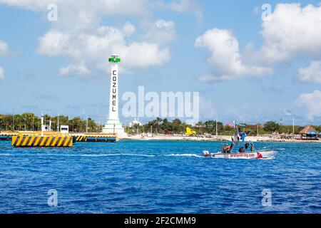 Cozumel, Mexique - 28 mai 2016 : paysage de la côte et monument d'Apiqroo dans l'île de Cozumel, Mexique, 28 mai 2016 Banque D'Images