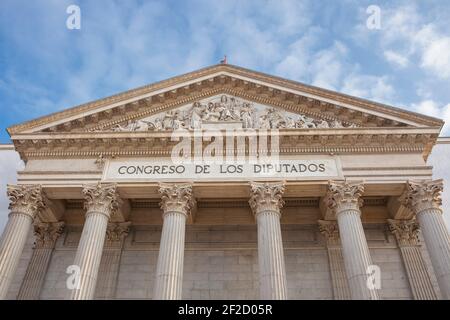 Congrès espagnol des députés. Tympanon. Madrid, Espagne Banque D'Images