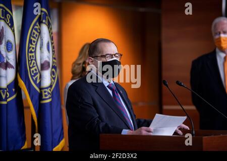 Le représentant des États-Unis Jerrold Nadler (démocrate de New York) fait des remarques lors d'une conférence de presse sur l'adoption de la législation sur la prévention de la violence par les armes à feu au Capitole des États-Unis à Washington, DC, le jeudi 11 mars 2021. Crédit : Rod Lamkey/CNP/MediaPunch Banque D'Images