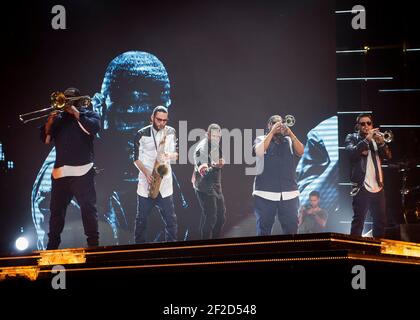 Usher se produit en direct à l'O2 Arena, Greenwich - Londres Banque D'Images