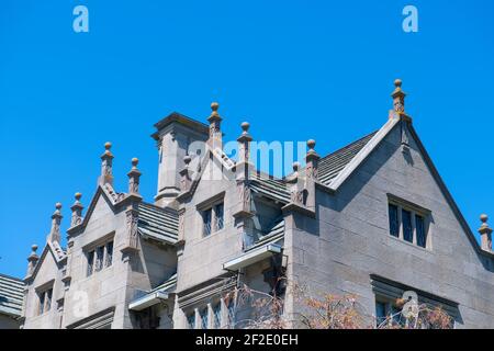Wakehurst Estate est un manoir de l'âge de or dans le quartier historique de Bellevue Avenue à Newport, Rhode Island RI, États-Unis. Ce bâtiment est maintenant la propriété de Salve Re Banque D'Images