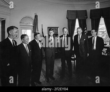 Le Président John F. Kennedy rencontre le Ministre des Affaires étrangères du Japon, Masayoshi Ōhira. Banque D'Images