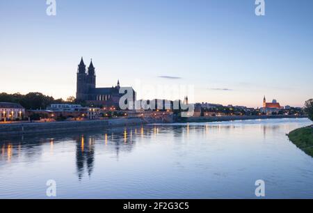 Cathédrale et Elbe, Magdebourg Banque D'Images