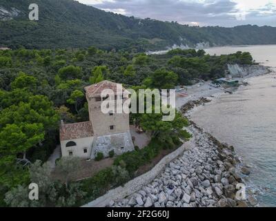 La côte de Portonovo sur les Marches en Italie Banque D'Images