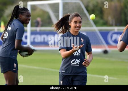 Sakina Karchaoui lors de la session de formation de l'équipe de football de la France des femmes le 1er avril 2019 à Clairefontaine près de Paris, France - photo Antoine Massinon / A2M Sport Consulting / DPPI Banque D'Images