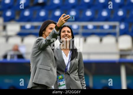 Les arbitres avant la coupe du monde des femmes de la FIFA France 2019, le match de football du Groupe F entre les Etats-Unis et la Thaïlande le 11 juin 2019 au stade Auguste Delaune à Reims, France - photo Melanie Laurent / A2M Sport Consulting / DPPI Banque D'Images
