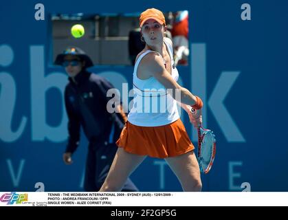 TENNIS - THE MEDIBANK INTERNATIONAL 2009 - SYDNEY (AUS) - 12/01/2009 - PHOTO : ANDREA FRANCOLINI / DPPI FEMME CÉLIBATAIRE - ALIZE CORNET (FRA) Banque D'Images