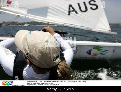 VOILE - 2006 SYDNEY INTERNATIONAL REGATTA - 15 AU 19/12/2006 - SYDNEY (AUS) PHOTO : ANDREA FRANCOLINI / DPPI LASER RADIAL FEMMES - KRYSTAL WEIR (AUS) Banque D'Images