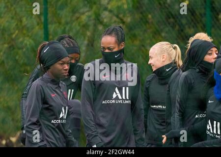 Aminata Diallo de Paris Saint Germain et Marie Antoinette Katoto de Paris Saint Germain lors de la formation et conférence de presse de Paris Saint Germain le 15 novembre 2019 à la CSLBF à Bougival, France - photo Antoine Massinon / A2M Sport Consulting / DPPI Banque D'Images