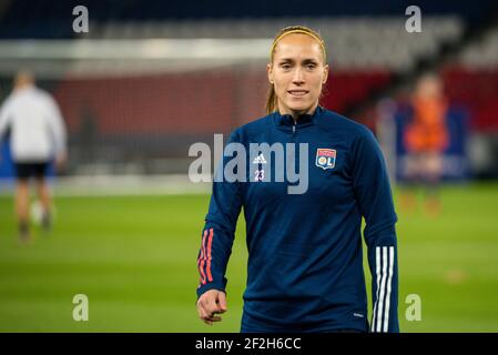 Janice Cayman de l'Olympique Lyonnais se réchauffe devant le championnat de France féminin, le match de football D1 Arkema entre Paris Saint-Germain et l'Olympique Lyonnais le 20 novembre 2020 au stade du Parc des Princes à Paris, France - photo Antoine Massinon / A2M Sport Consulting / DPPI Banque D'Images