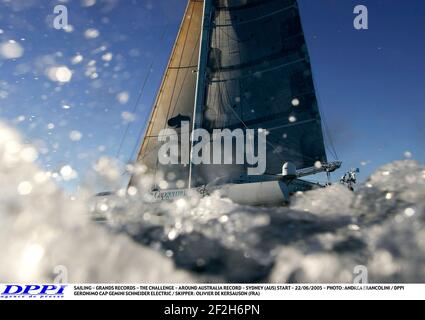 VOILE - GRANDS RECORDS - LE DÉFI - VERS L'AUSTRALIE RECORD - SYDNEY (AUS) DÉBUT - 22/06/2005 - PHOTO : ANDREA FRANCOLINI / DPPI GERONIMO CAP GEMINI SCHNEIDER ELECTRIC / SKIPPER : OLIVIER DE KERSAUSON (FRA) Banque D'Images