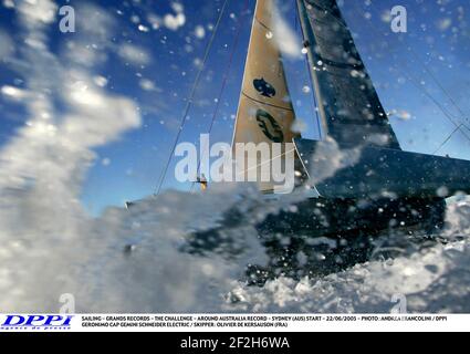 VOILE - GRANDS RECORDS - LE DÉFI - VERS L'AUSTRALIE RECORD - SYDNEY (AUS) DÉBUT - 22/06/2005 - PHOTO : ANDREA FRANCOLINI / DPPI GERONIMO CAP GEMINI SCHNEIDER ELECTRIC / SKIPPER : OLIVIER DE KERSAUSON (FRA) Banque D'Images